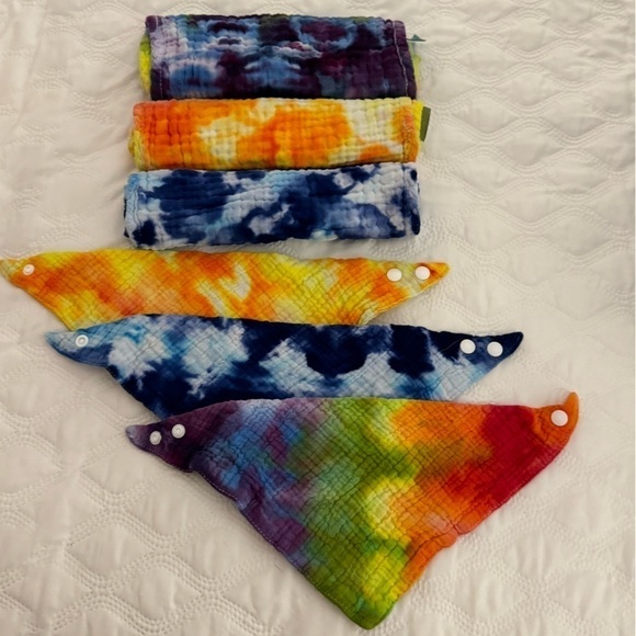 Hand crafted tie dyed baby burp cloth & matching bib 3 SETS Muslin 100% cotton - Picture 2 of 11
